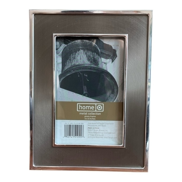 Photo Frame Silver Metal Frame Rectangular Tabletop Standing Picture Frame - Picture 2 of 3